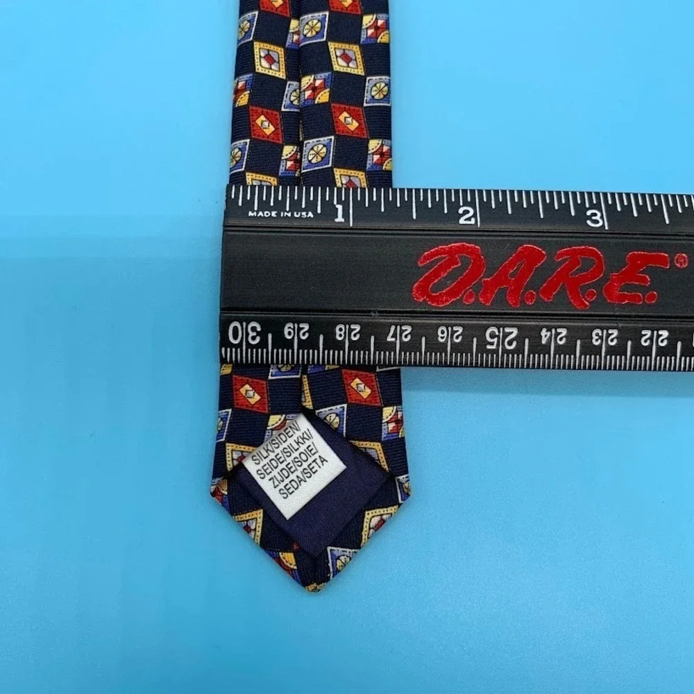 Vintage Charles Rose Geometric 100% Silk Preppy Men's Classic Neck Tie